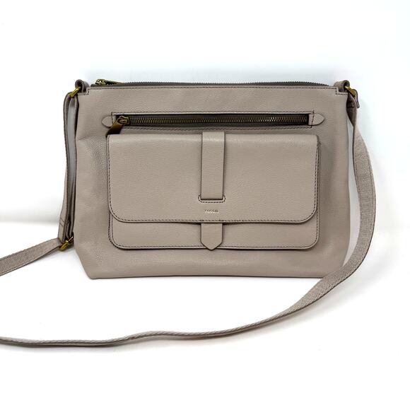 FOSSIL Kinley Leather Crossbody Bag Light Gray Bone Neutral Minimalist Classic - Picture 1 of 14